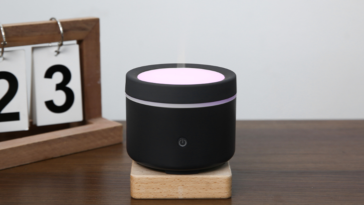 Máy khuếch tán tinh dầu giúp cung cấp độ ẩm Máy khuếch tán tinh dầu giúp cung cấp độ ẩm