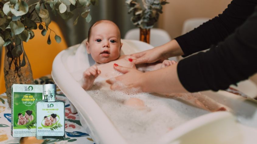 Tinh dầu khuynh diệp Mệ Đoan 30ml Tinh dầu khuynh diệp Mệ Đoan 30ml